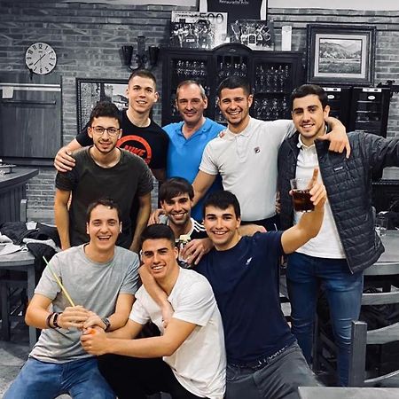 Hostal Ardoi Zizur Mayor Exteriér fotografie