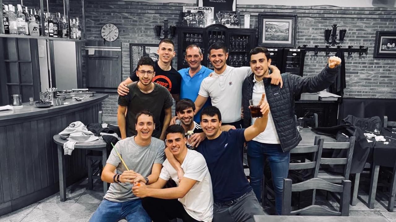 Hostal Ardoi Zizur Mayor Exteriér fotografie