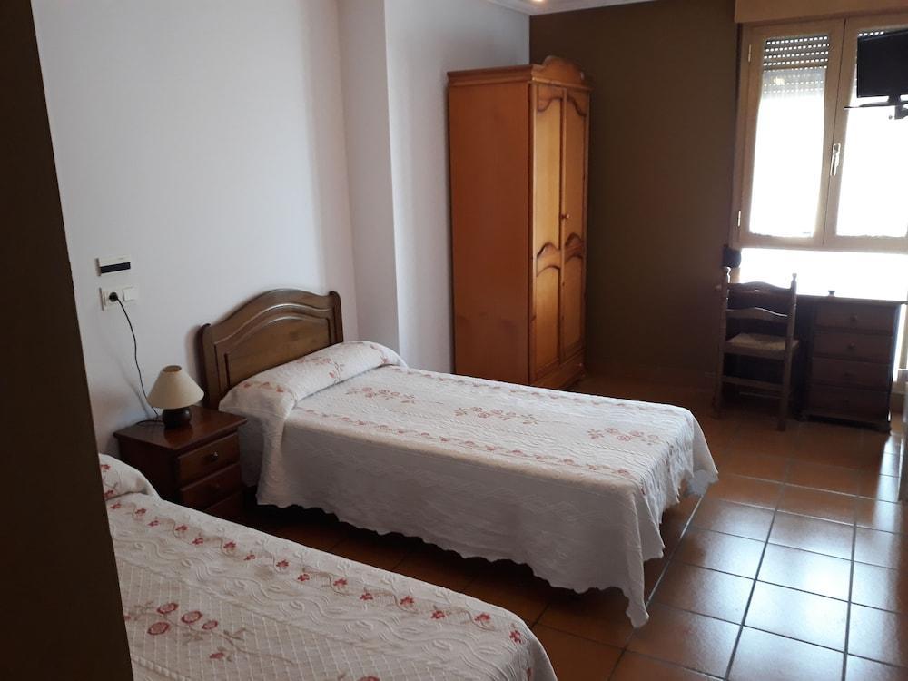 Hostal Ardoi Zizur Mayor Exteriér fotografie